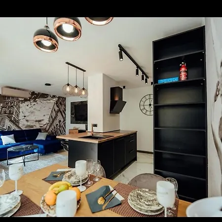 Black Queen Apartment *